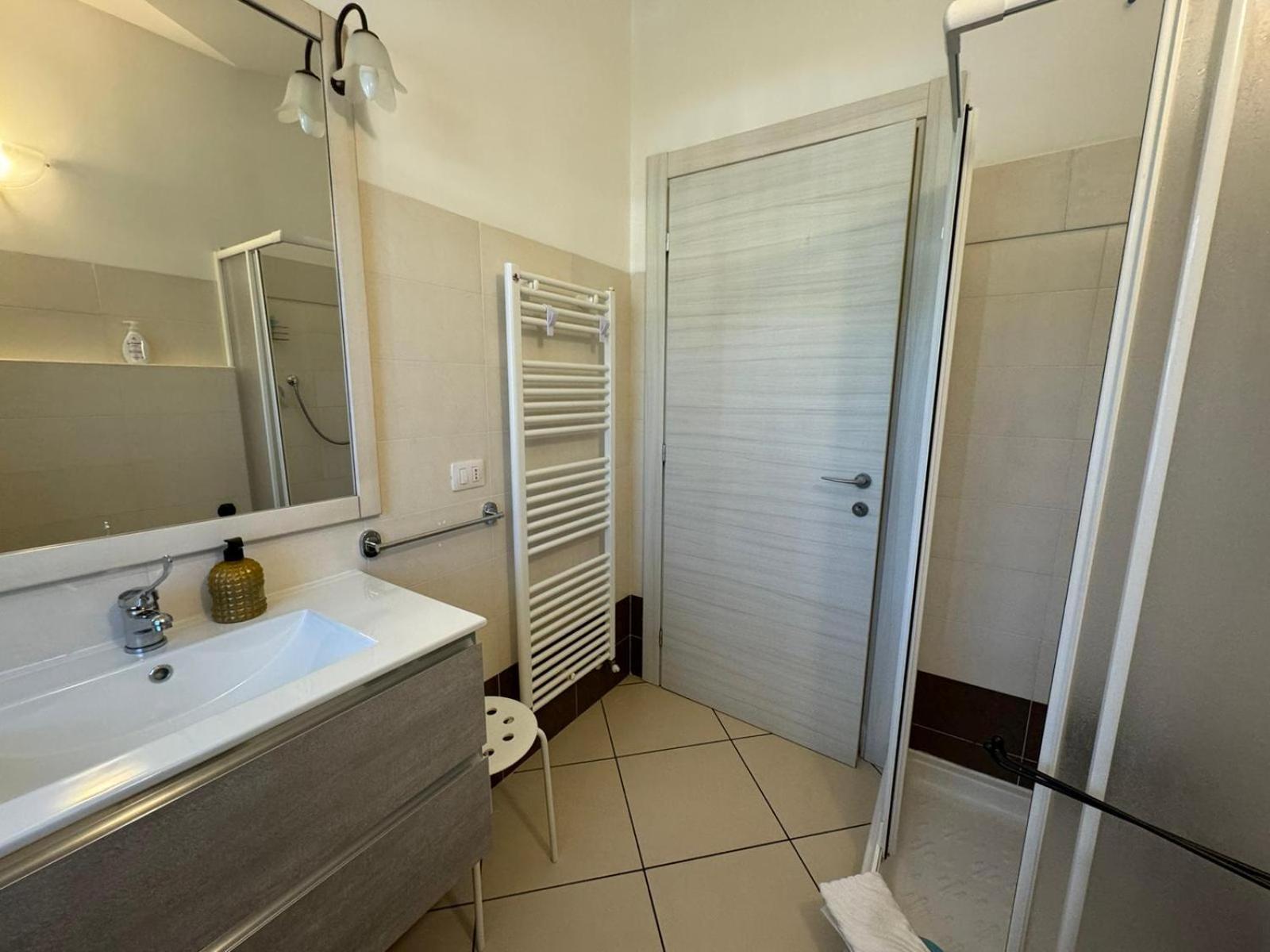 Appartement La Casa Di Glenda Ospedale à Terni Extérieur photo